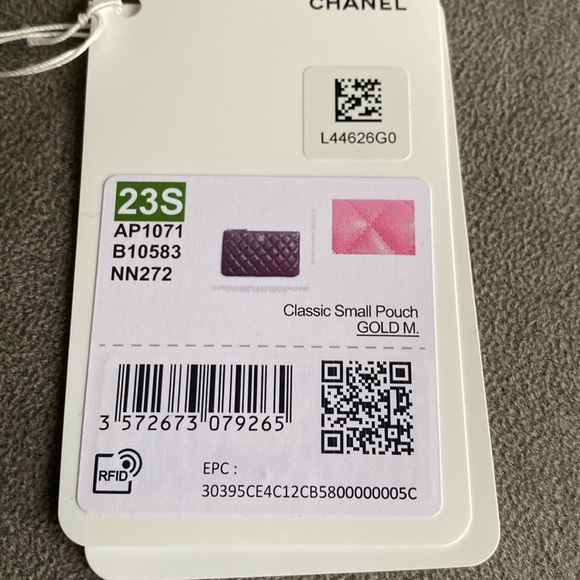 NWT, Chanel Small Pouch in Caviar leather - Picture 9 of 11